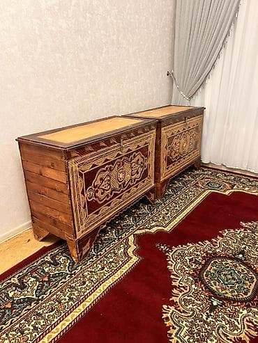 Резные деревянные сундуки (набор из 2 штук) - Материал: массив at lalafo.kg Резные деревянные сундуки (набор из 2 штук) - Материал: массив