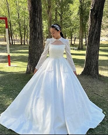 бижутерия бабочка: Свадебные и праздничные платья в национальном стиле - Силуэты: пышные — 1