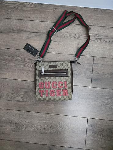 сумка тигуу: Сумка через плечо Gucci Tiger - Формат: вертикальная — 1