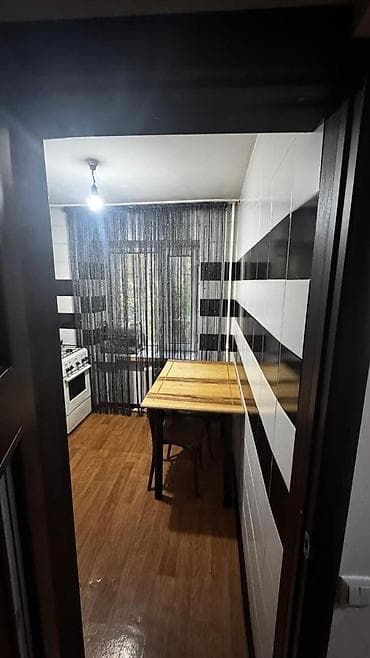 flat osh: 2 комнаты, 44 м², Хрущевка, 1 этаж, Косметический ремонт — 1