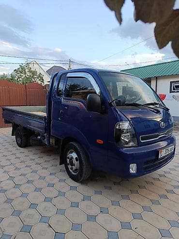 Унаа: Kia BONGO: 2015 г., 2.5 л, Кол менен иштөөчү, Дизель, Пикап — 2