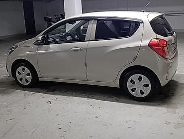 сл: Chevrolet Spark: 2017 г., 1 л, Вариатор, Бензин, Хэтчбэк — 4