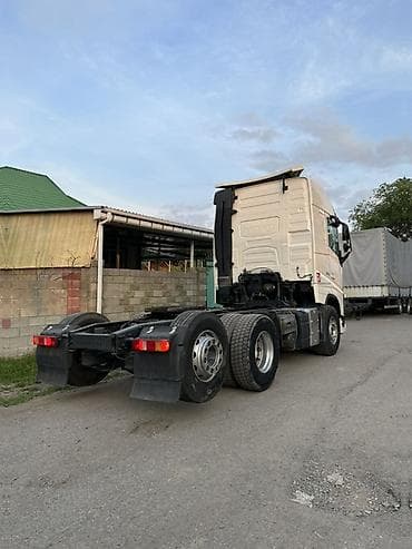 квадроцикл 300: Тягач, Volvo, 2013 г., Без прицепа — 4