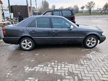 Продажа авто: Mercedes-Benz C-Class: 1993 г., 2 л, Механика, Бензин, Седан — 7