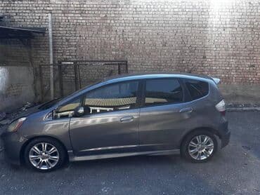обмен авто с моей доплатой: Honda Fit: 2009 г., 1.5 л, Автомат, Бензиновая, Универсал — 4