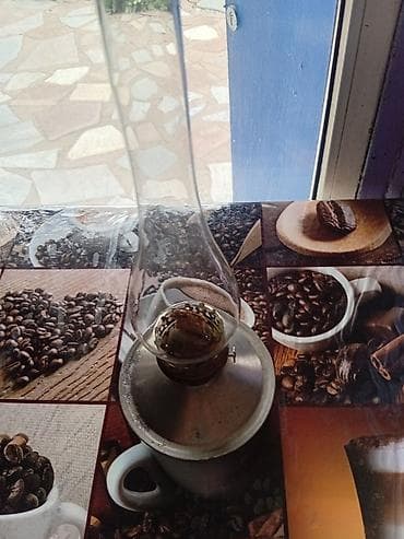 Бра и настенные светильники: Керосиновая лампа с высоким стеклянным плафоном (колбой) и — 10