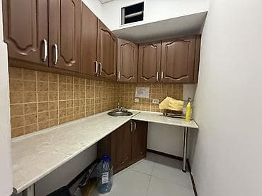 Кыймылсыз мүлк: 🏢 Продаётся коммерческое помещение в ЖК «Сымбат Классик» 📍 Район — 7