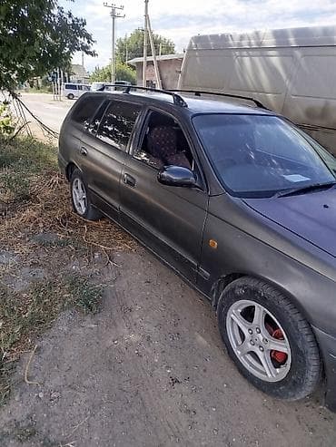Toyota Caldina: 1995 г., 2 л, Автомат, Бензин, Универсал — 2