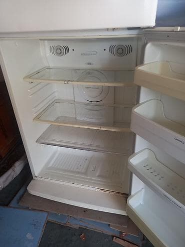 сетка для духовки: Двухкамерный холодильник с верхней морозильной камерой Особенности: - — 2