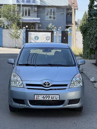 Toyota Corolla Verso: 2005 г., 1.8 л, Бензин, Минивэн