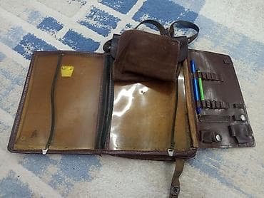 Жеке буюмдар: Офицерский планшет. 2000 сом и 1500 сом.Полевые планшеты (две штуки) — 2