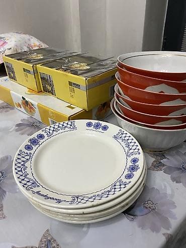 dinner table: Набор посуды для сервировки стола: Отдам все эти посуды за 2000с - — 5