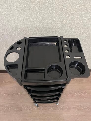 визажное кресло: Помощник/тележка парикмахера . 
Есть 2шт
В отличном состоянии — 6