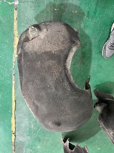 c class: Подкрылок Задний правый Mercedes-Benz, 2008 г., Оригинал — 2