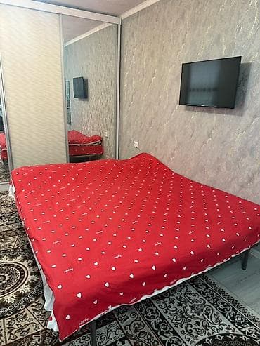 подставка для ткани: Двуспальная кровать, Б/у, С матрасом, длина - 200 см — 1