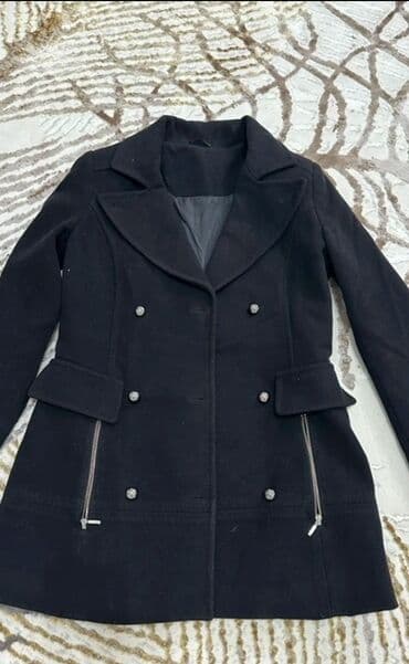 спортивное оборудование: Набор одежды (3 позиции): 1) Классический бежевый тренч - Цвет — 3