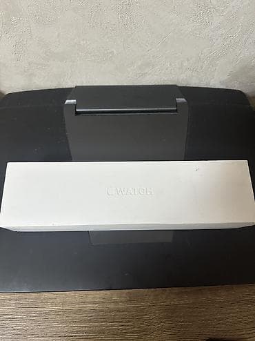 ipxone 7: Apple Watch 4 продаю, зарядка в комплекте, коробка есть — 1