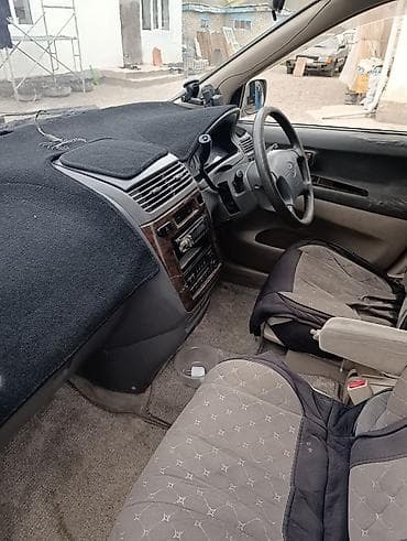 Транспорт: Toyota Gaia: 2002 г., 0.2 - engine capacity л, Автомат, Бензин, Вэн/Минивэн — 2