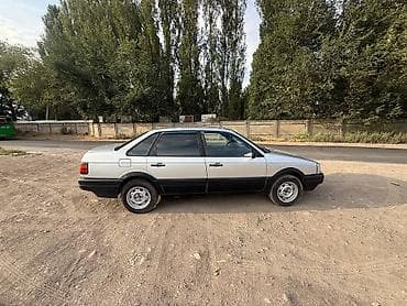 Транспорт: Volkswagen Passat: 1990 г., 1.8 л, Механика, Бензин, Седан — 4