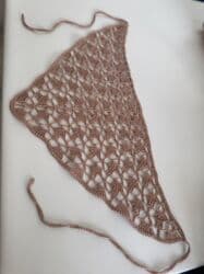 Прокат одежды: Многофункциональный вязаный аксессуар-трансформер крючком - — 10