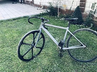 Трековый/фикс велосипед с минималистичной сборкой. Характеристики и