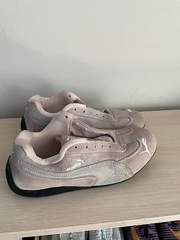 puma amg: Отдам даром нуждающимся Кроссовки Puma, модель 398846-04 только шнурки — 2