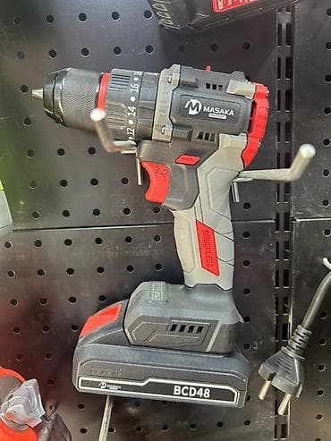 black decker: Аккумуляторная бесщеточная дрель‑шуруповерт MASAKA BCD48 - Тип — 1