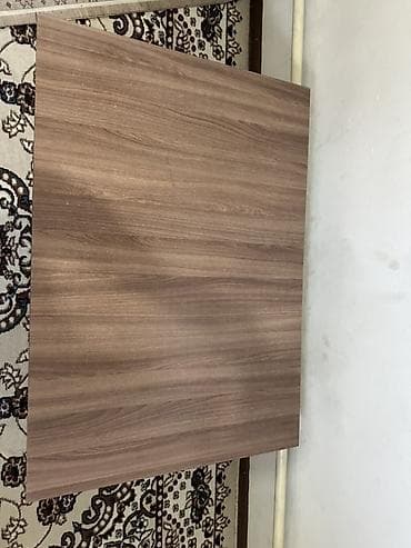 live bar: Столик (б/у), цвет «орех/натуральное дерево». - Форма: прямоугольная — 2