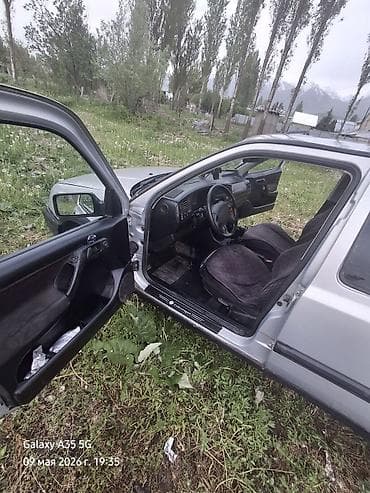 Volkswagen Golf: 1994 г., Механика, Хэтчбэк