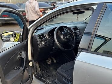 audi tt: Volkswagen Polo: 2010 г., 1.6 л, Автомат, Бензин, Седан — 5