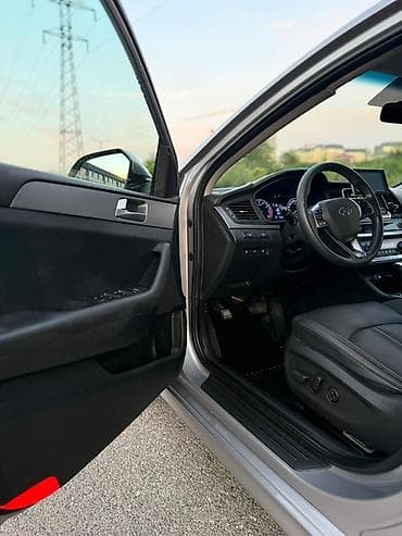 Hyundai Sonata: 2023 г., 2 л, Автомат, Газ, Седан — 10