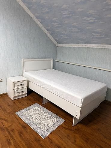 спальные мебель: Спальный гарнитур, Б/у, Односпальная кровать, Комод, Кыргызстан, МДФ, цвет - Белый — 1