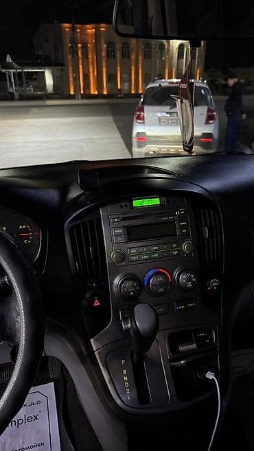 перья: Hyundai Grand Starex: 2011 г., 2.5 л, Автомат, Бензин, Минивэн — 4