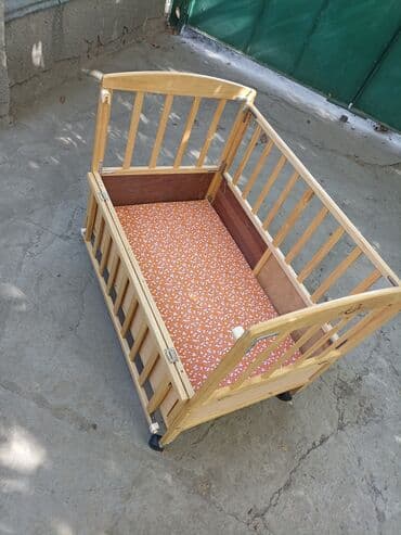 детские манеж б у: Детская кроватка в отличном состоянии Размер 1000 х 600 мм — 3