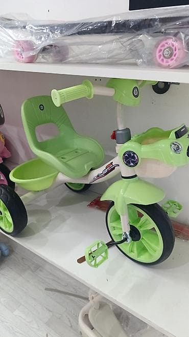 толокар зеленый: Детский трёхколёсный велосипед - Тип: педальный, с передним приводом — 1