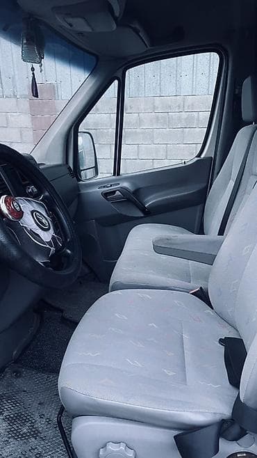 средний кузов: Volkswagen Crafter: 2008 г., 2.5 л, Ручные, Дизель, Фургон — 7