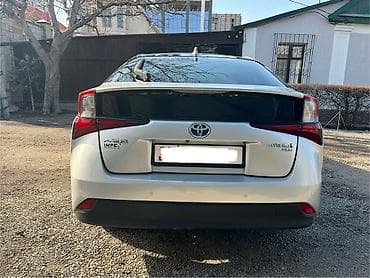 Продажа авто: Toyota Prius: 2019 г., 1.8 л, Вариатор, Гибрид, Хэтчбэк — 6
