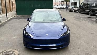 один: Tesla Model 3: 2025 г., 0.1 л, Вариатор, Электромобиль, Седан — 2