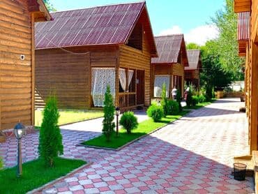 продаю коттеджи иссык куль: Коттедж, КОТТЕДЖИ Кара-Ой (Долинка), Парковка, стоянка, Детская площадка — 1