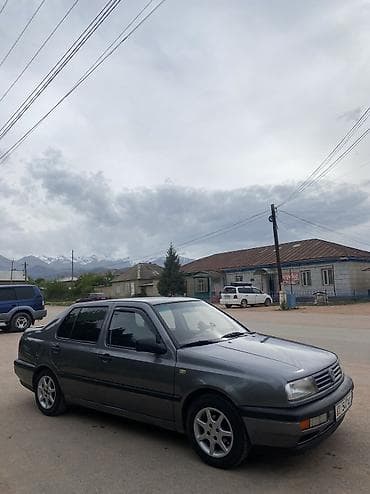 volkswagen polo 2018: Volkswagen : 1993 г., Механика, Бензин, Седан — 1