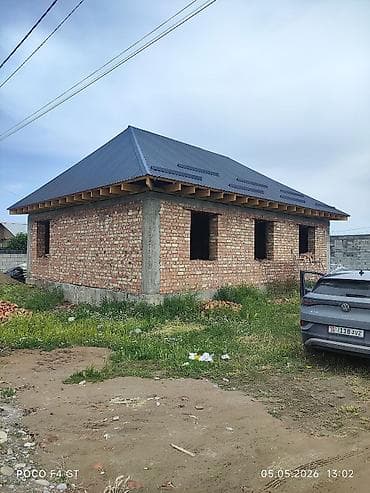 кок жар ул тулеева: Продаётся одноэтажный дом (коробка) из кирпича. Характеристики: - — 4