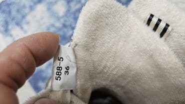 платье леопардовое: Классные женские фирменные утеплённые ботинки на ножках смотрится — 7