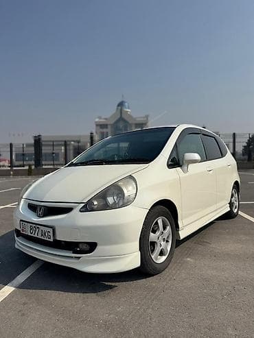 Скупка авто: Honda Fit: 2003 г., 1.5 л, Вариатор, Бензин, Хэтчбэк — 3