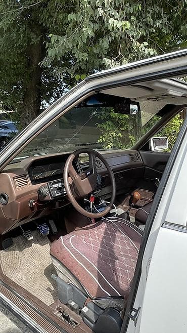 Продажа авто: Mitsubishi Galant: 1988 г., 2 л, Механика, Бензин, Седан — 5