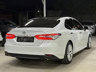 subaru forester 1: Toyota Camry: 2019 г., Седан — 4