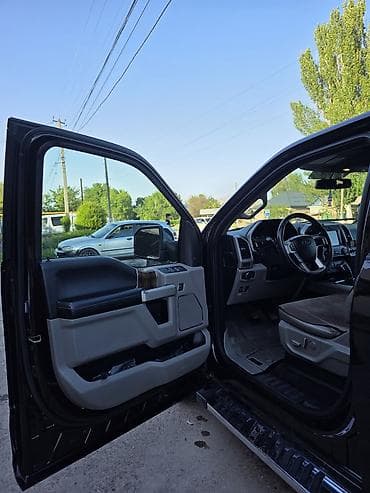 машина в идеальном состоянии: Ford F-150: 2018 г., 3.5 л, Автомат — 5