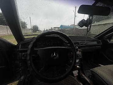 explorer kallio 50: Mercedes-Benz E-Class: 1987 г., 2.3 л, Механика, Бензин, Седан — 4