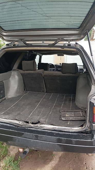 Volkswagen Passat Variant: 1990 г., 1.8 л, Кол менен иштөөчү, Бензин, Универсал — 5