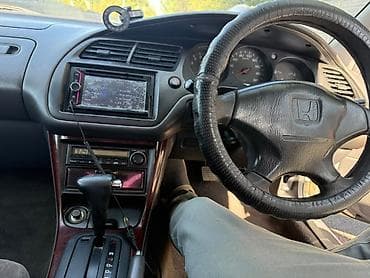 Транспорт: Honda Accord: 2000 г., 2 л, Автомат, Бензин, Седан — 1