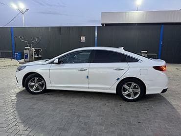 авто в такси: Hyundai Sonata: 2018 г., Седан — 1